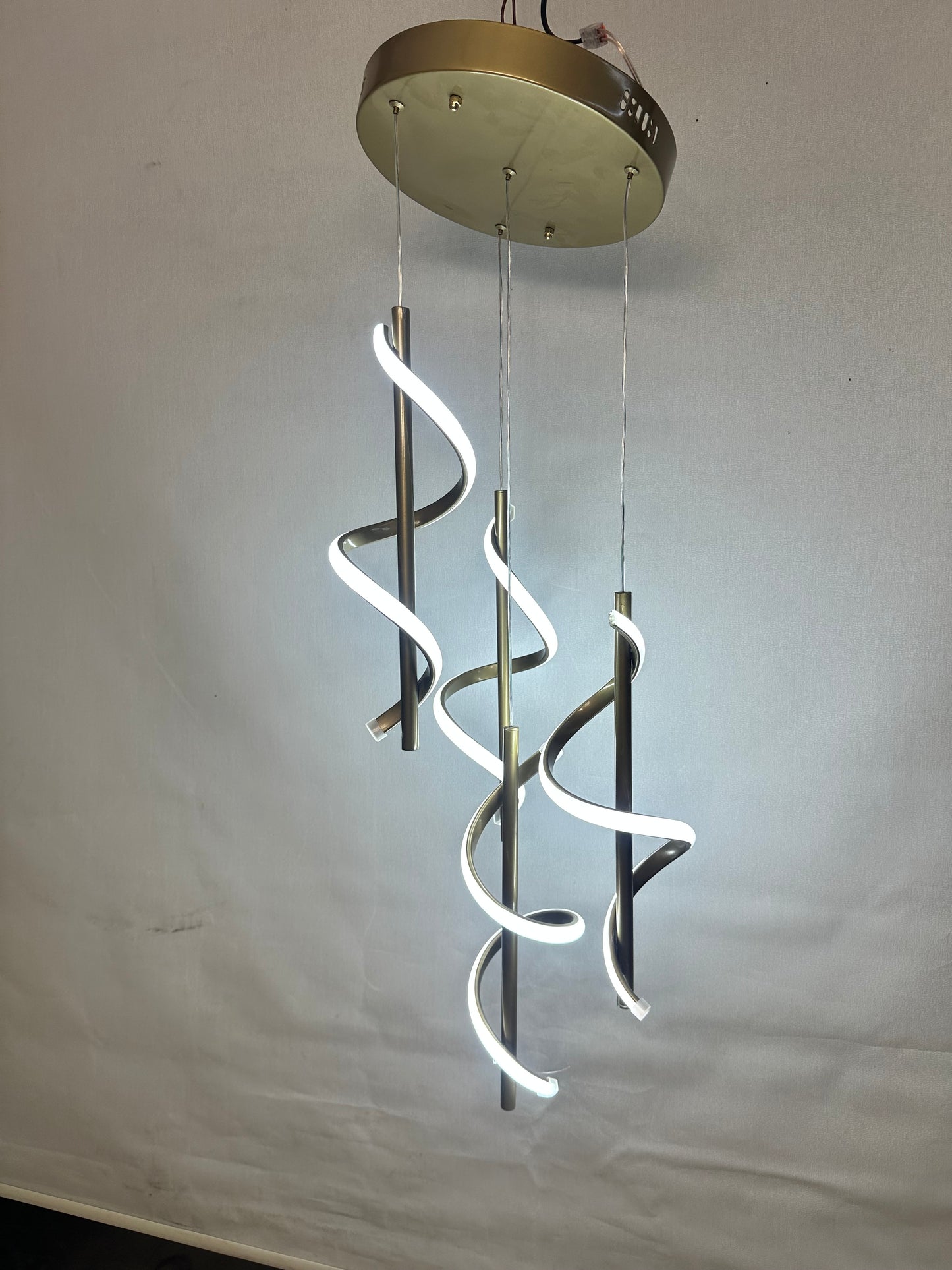 Salon LED Avize – Modern Salon Aydınlatması